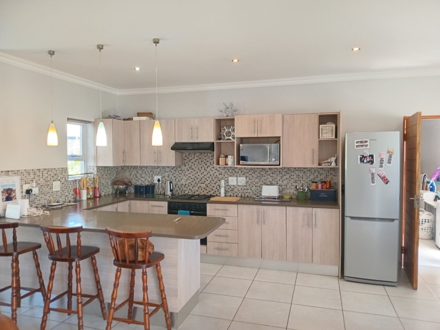 To Let 3 Bedroom Property for Rent in Kraaibosch Western Cape